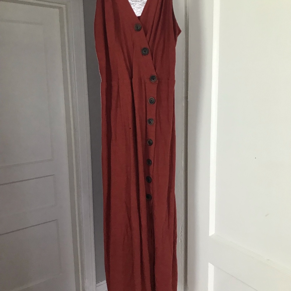 MIDI dress with slit